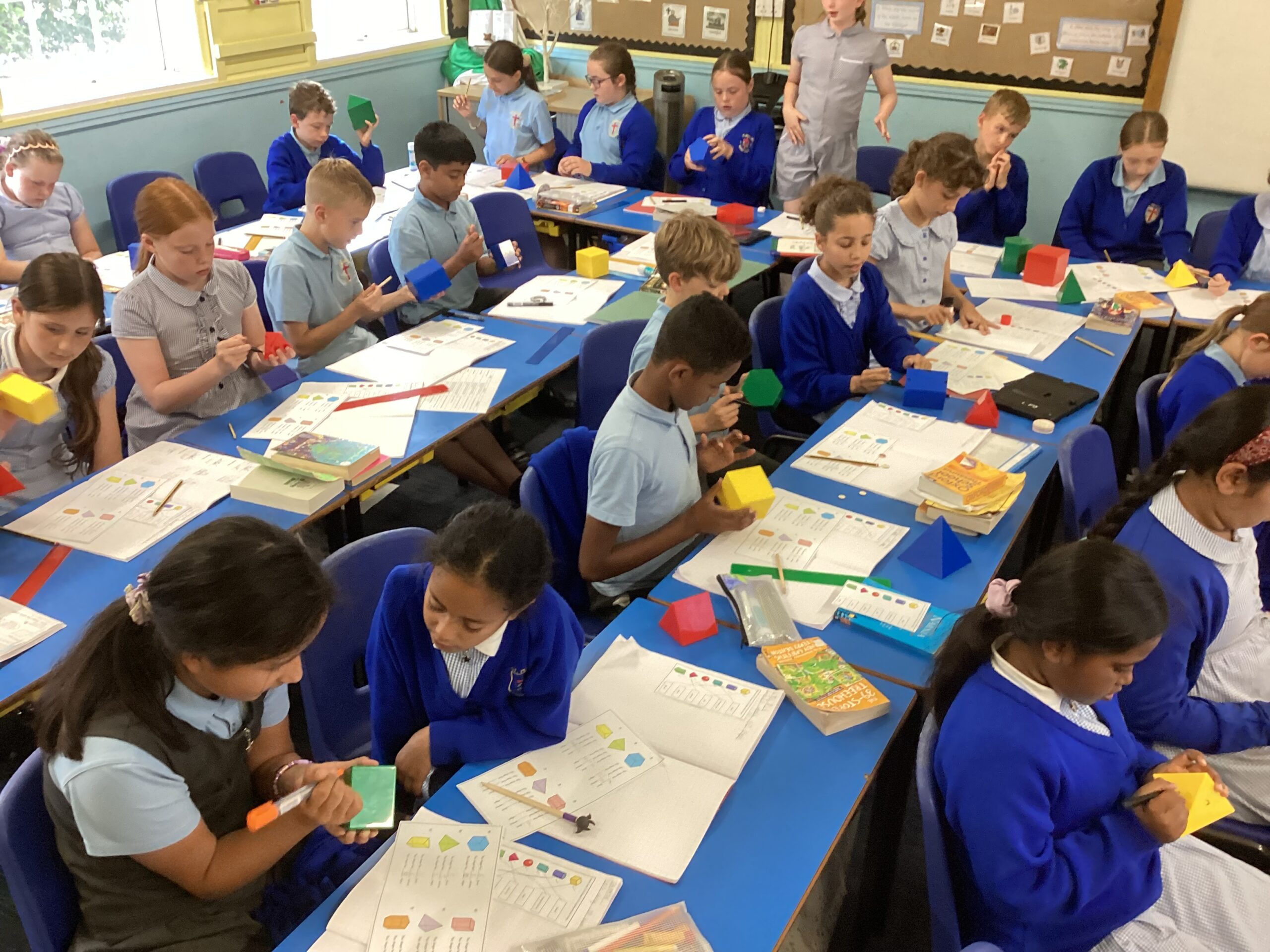 Year 5: Identifying 3D shapes